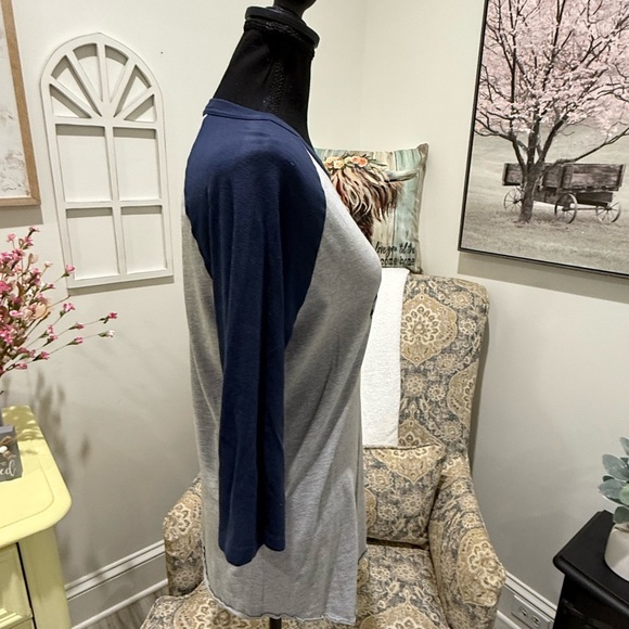 Adidas Heather Gray USA Flag Shirt with Dark Blue Trim - Picture 5 of 5